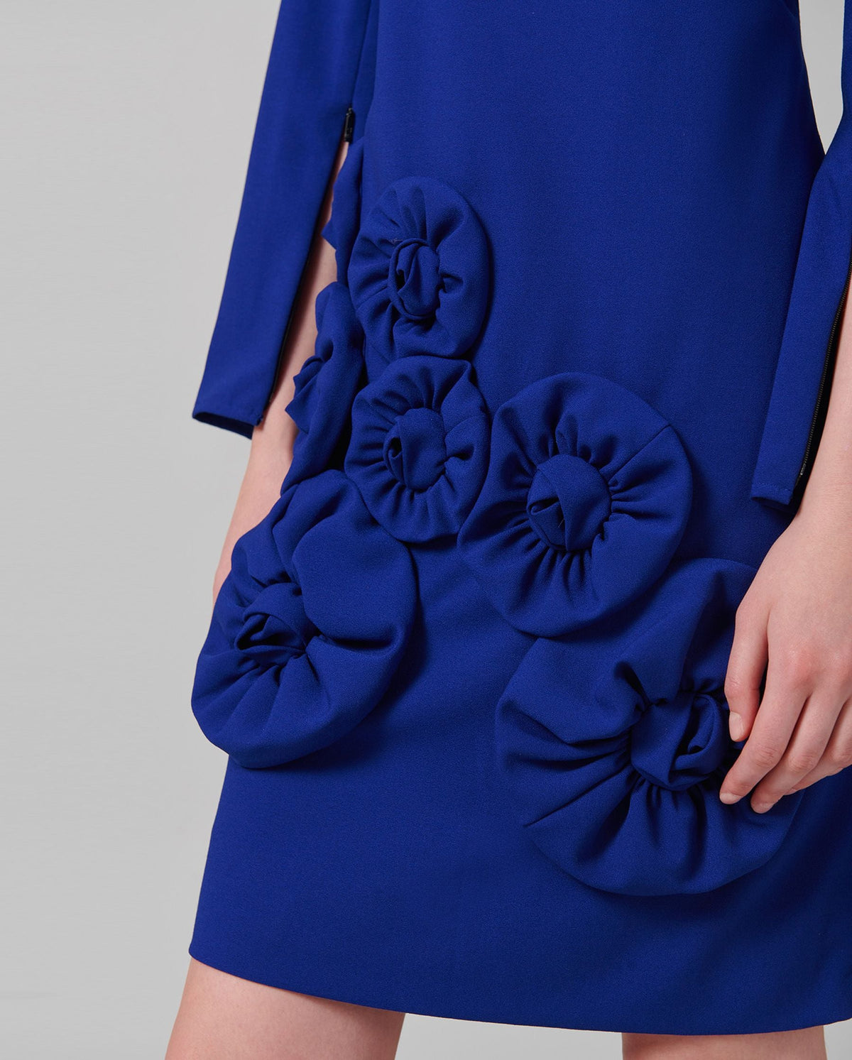 Robe Lavonna avec fleurs tricotées - Ultrablue