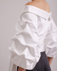 Robe Drama - Black & White