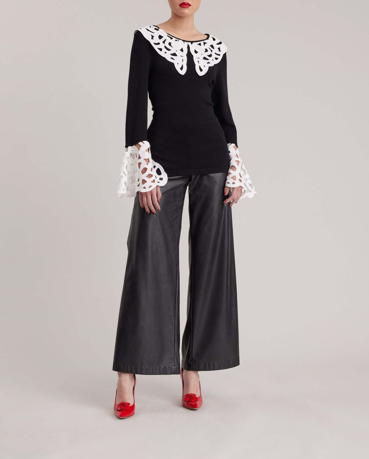 Pull Daisy en dentelle - Black & White