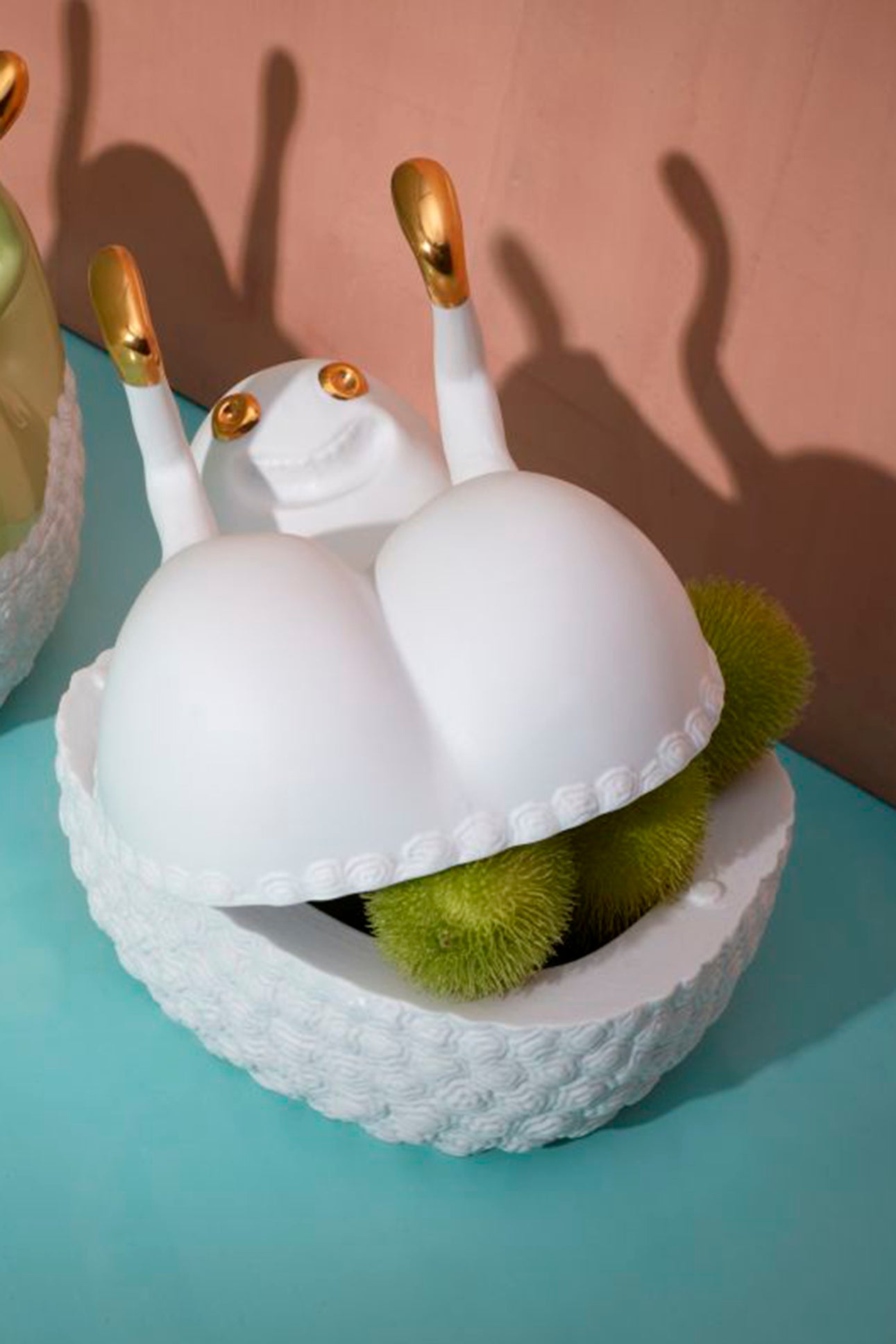 Boîte butts up Haas Brothers en porcelaine - Blanc & Or