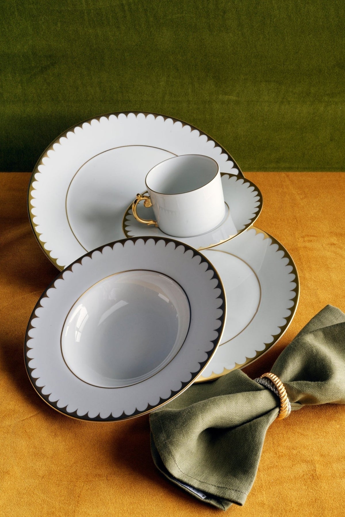 160€ // Sucrier Aegean - Blanc & Or