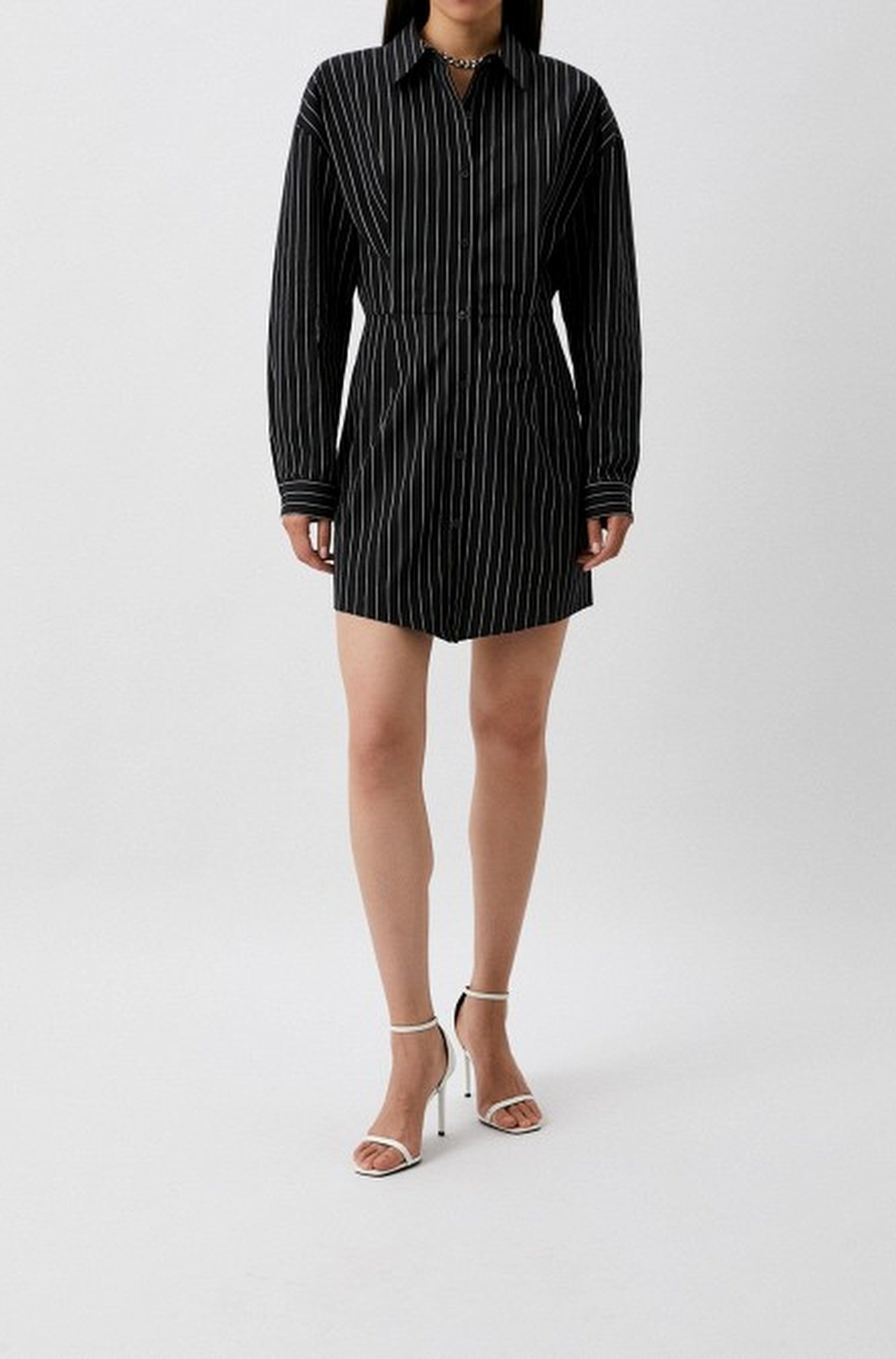 Robe Karenara - Black