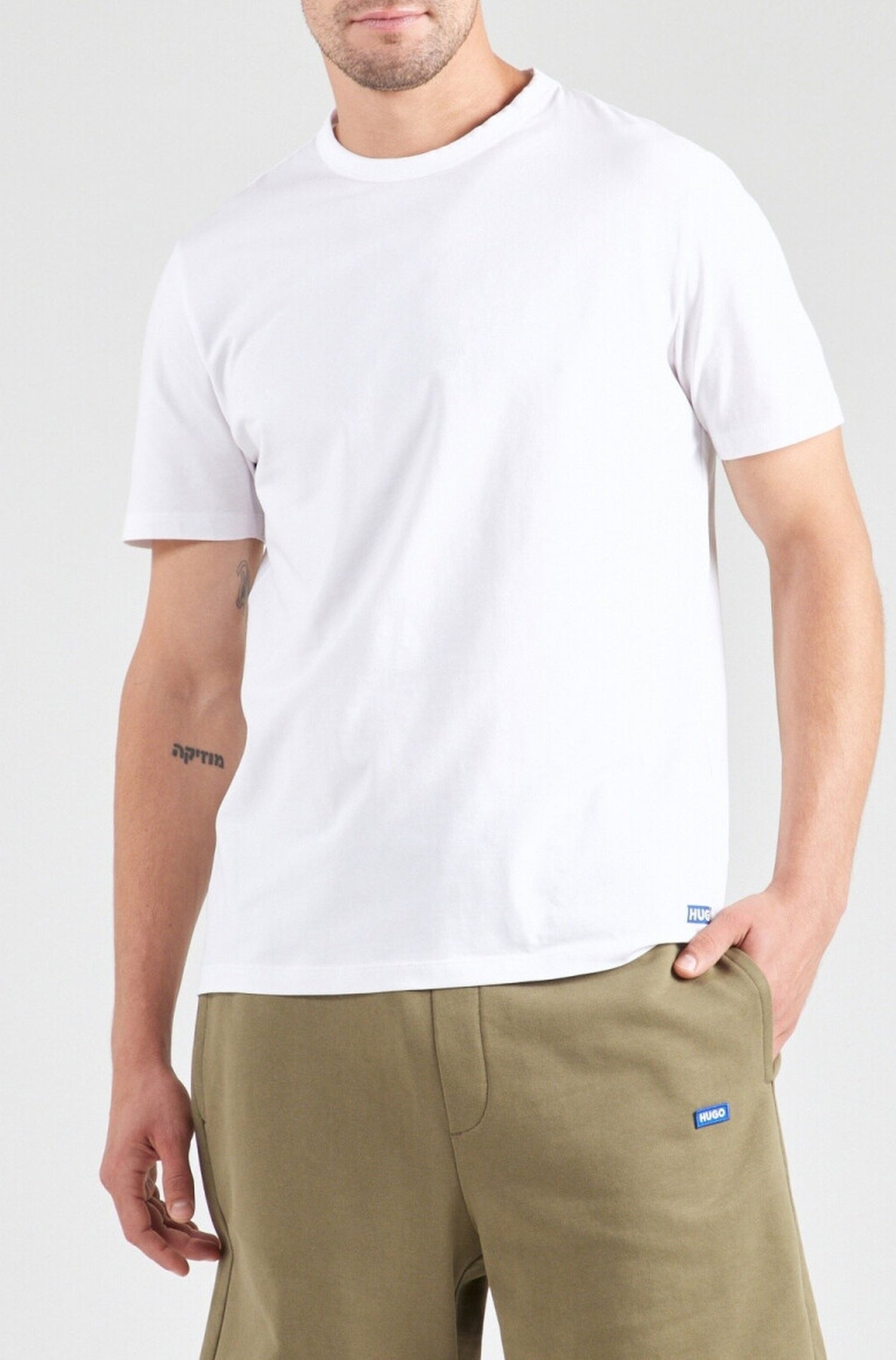 Set of 2 T-shirts: Blue and White