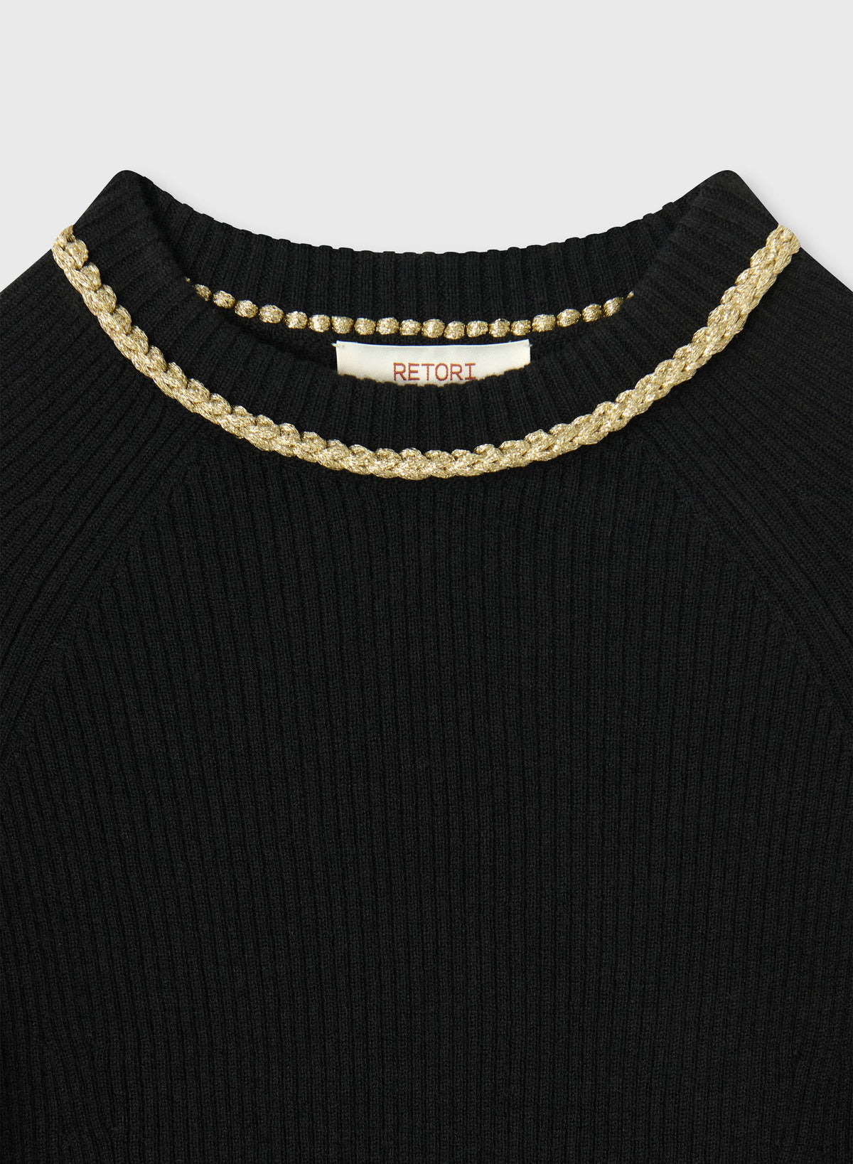BLACK KNITTED T-SHIRT WITH CHAIN