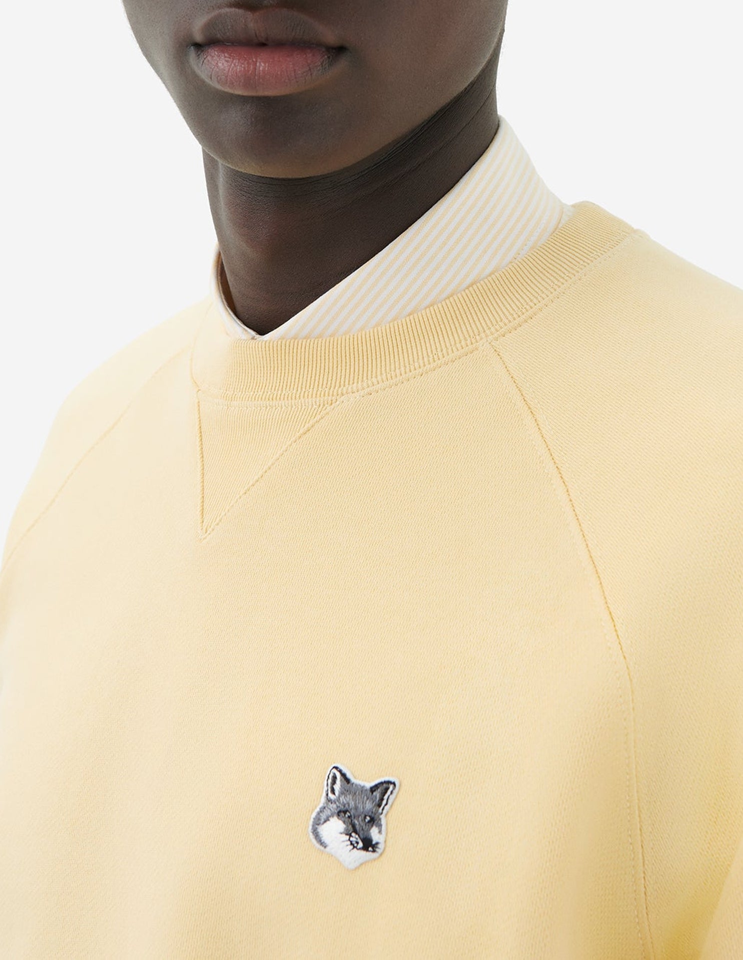 Sweatshirt à col rond avec écusson - Pale Orange