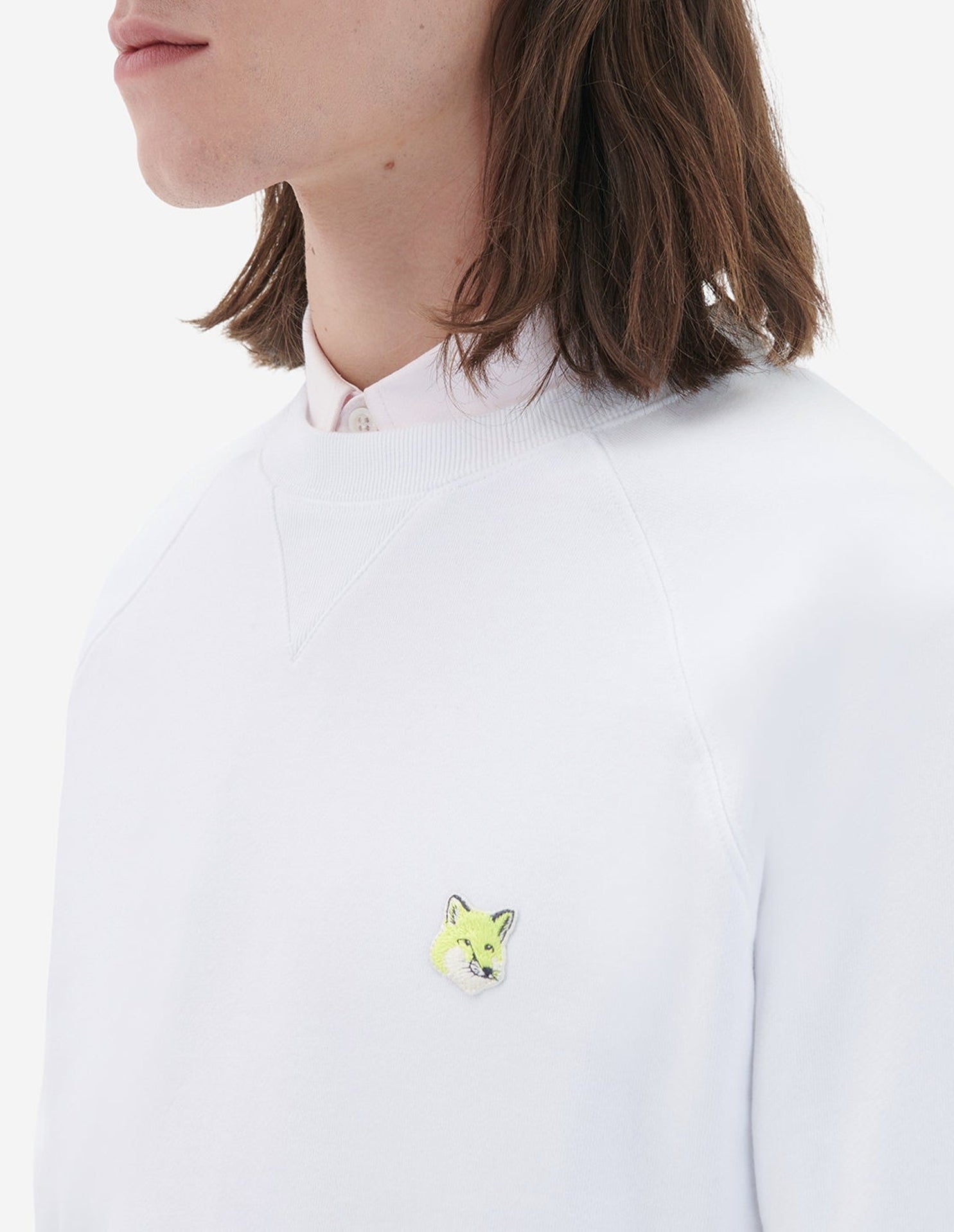 Sweatshirt à col rond avec écusson brodé - White