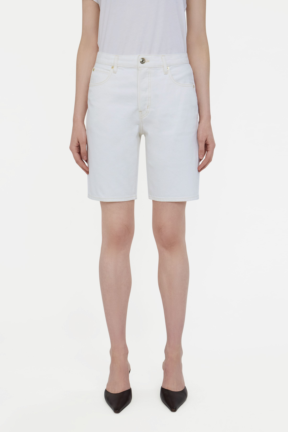 THE LEISURE SHORTAU NATURAL CLEAN