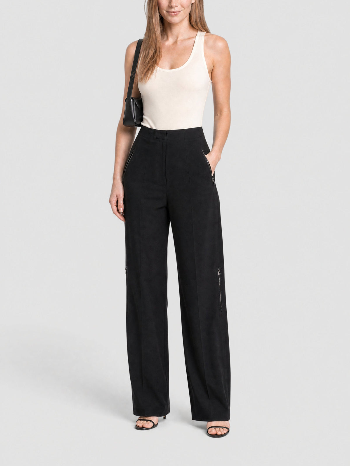 75€ / 2 sold //2 QTY / ST100%   Pantalon Santon en laine - Black