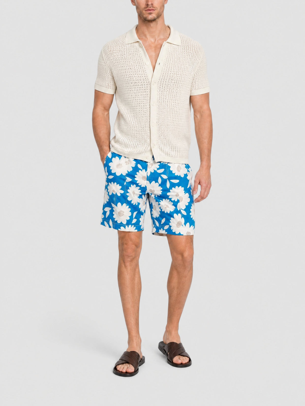 75€ / 1 sold //8 QTY / ST13%   Short Giardino taille basse - White Blue Flowers