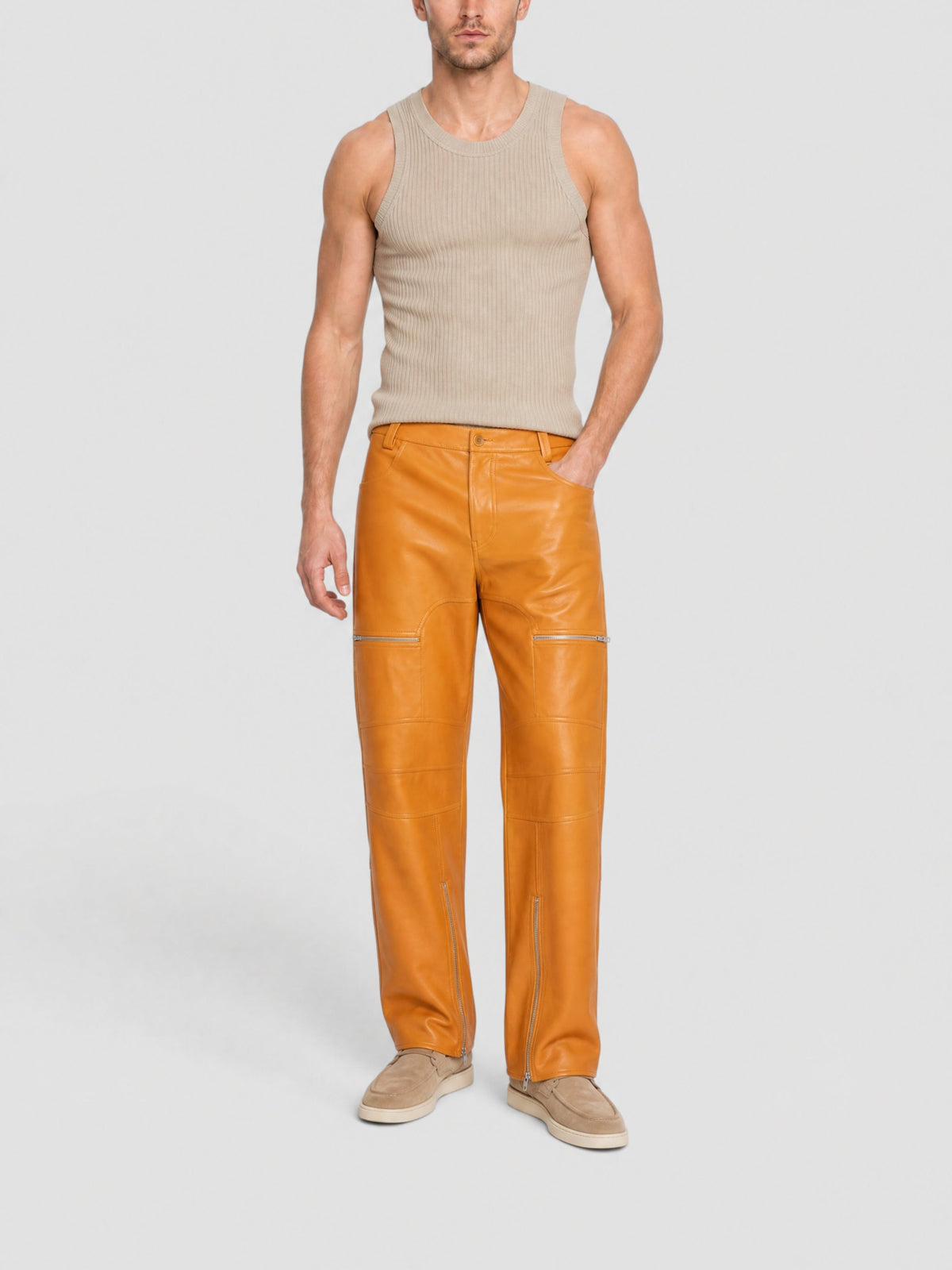 590€ / 0 sold //3 QTY / ST0%   Pantalon cargo Aranciu en cuir - Orange