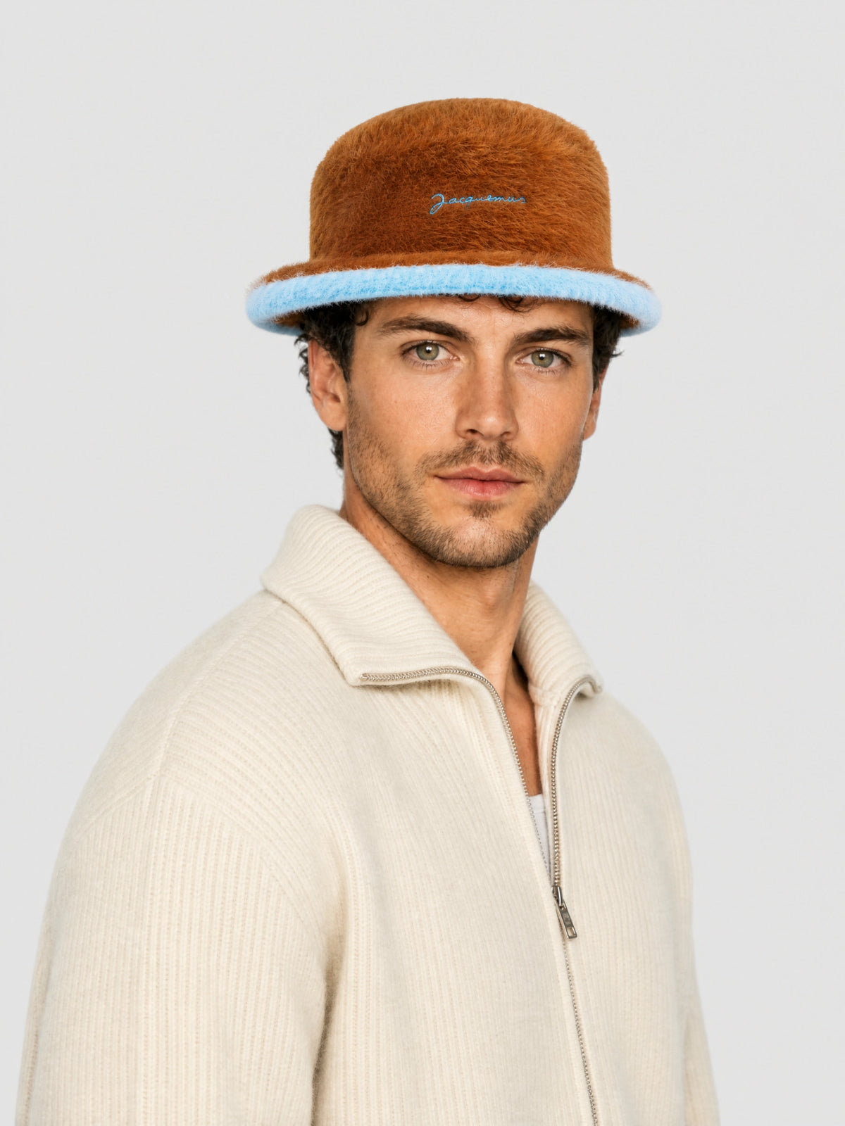 30€ / 22 sold //23 QTY / ST96%   Bob Neve avec logo - Brown