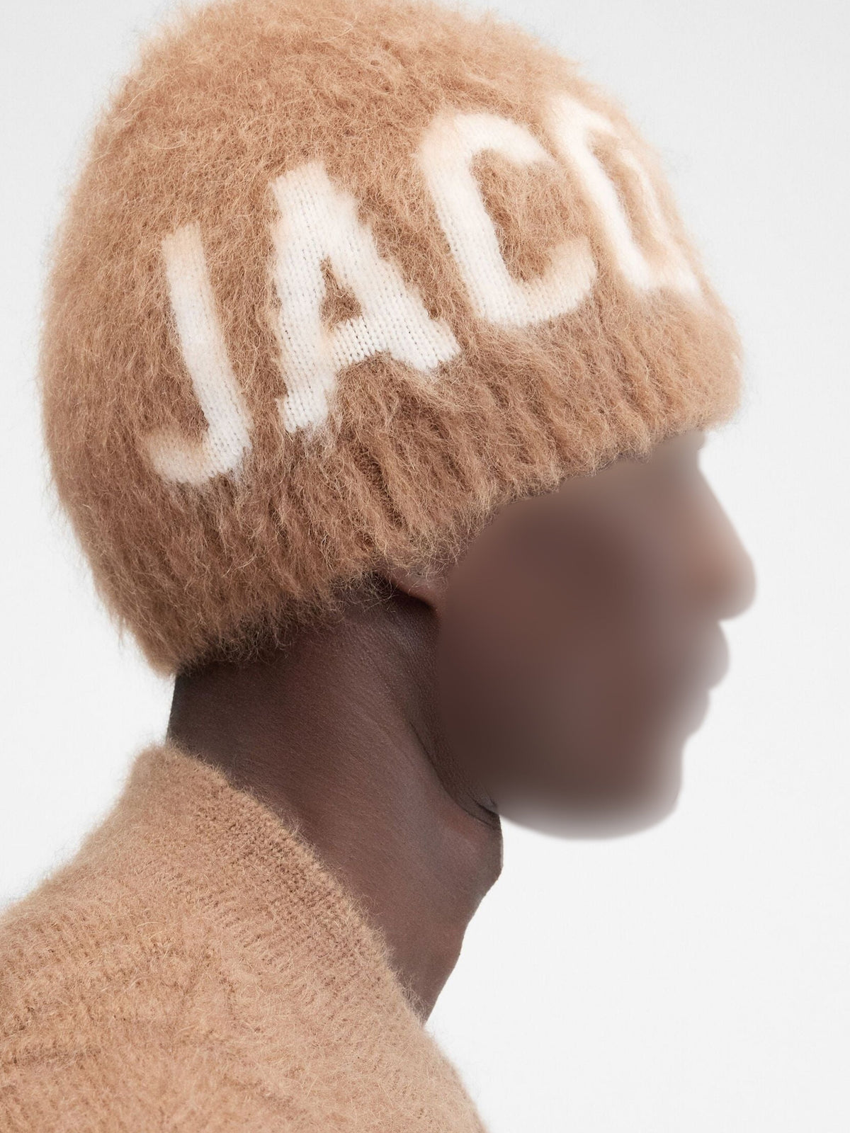 50€ / 29 sold //35 QTY / ST83%   Bonnet Logo en laine - Camel