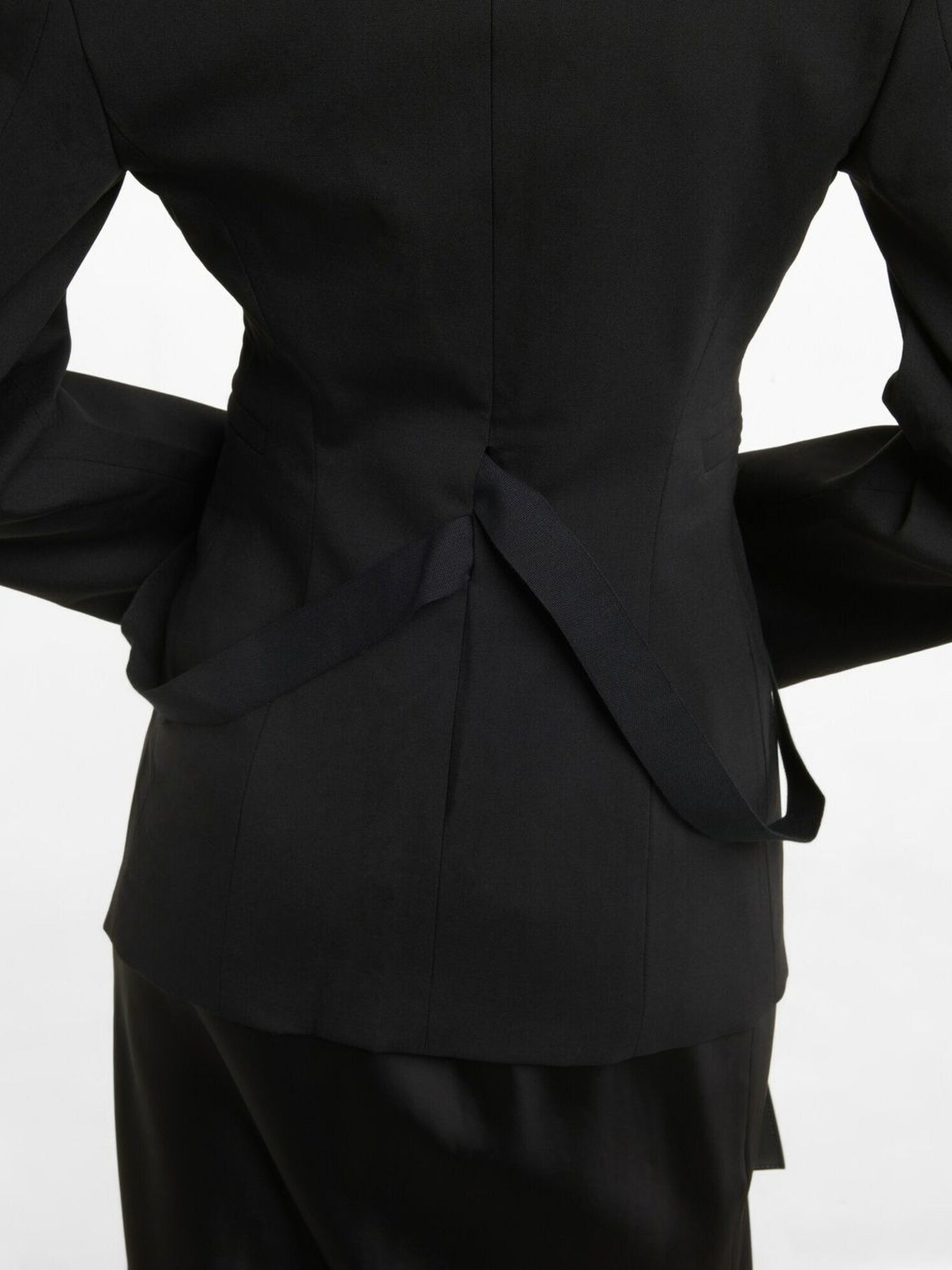 BLACK LE MANTEAU FILU