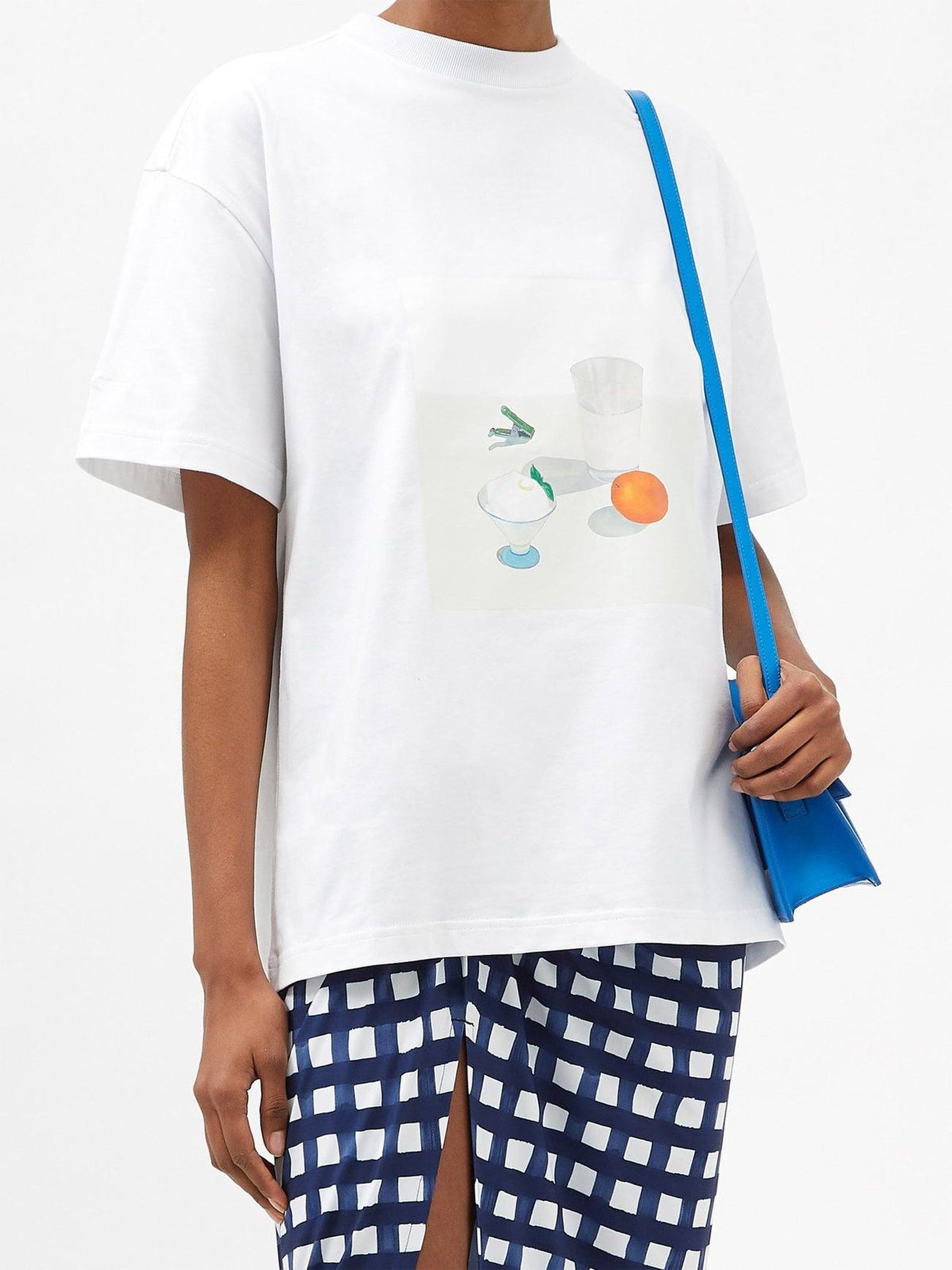 PRINT STILL LIFE WHITE LE TSHIRT TABLEAU