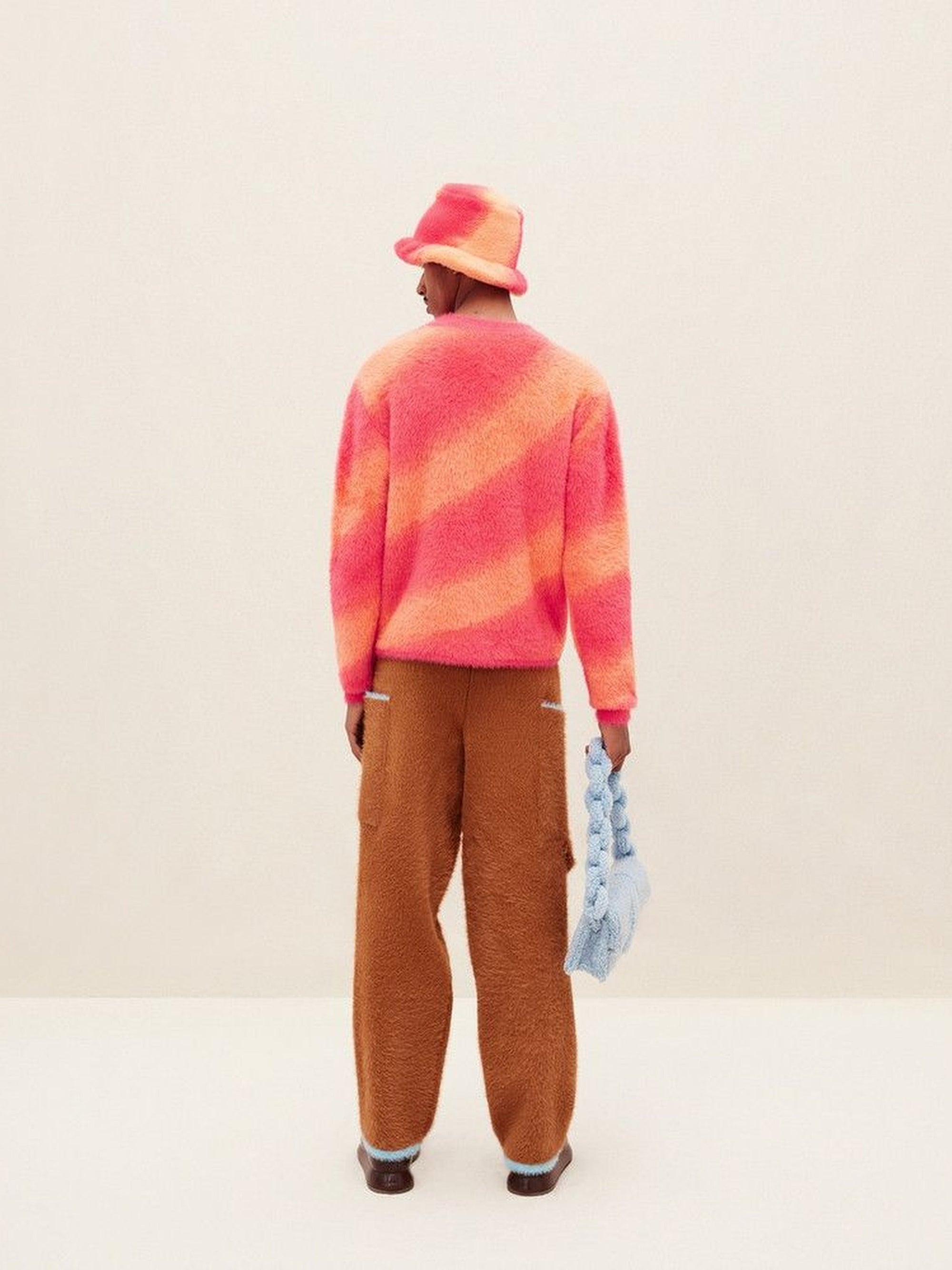 MULTI-RED LE PULL NEVE
