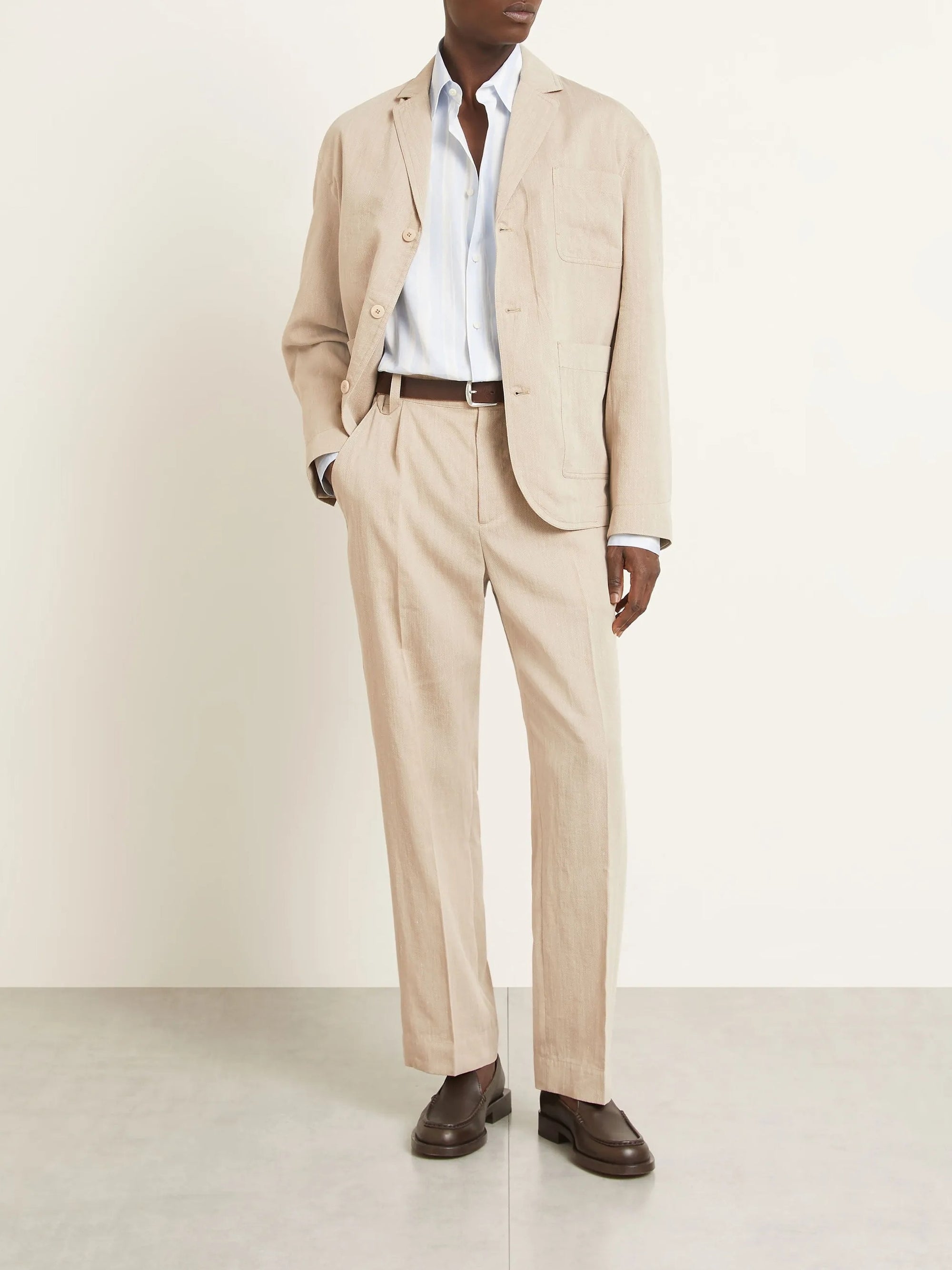 Pantalon Linu tailleur structuré en soie mélangée - Dark Beige