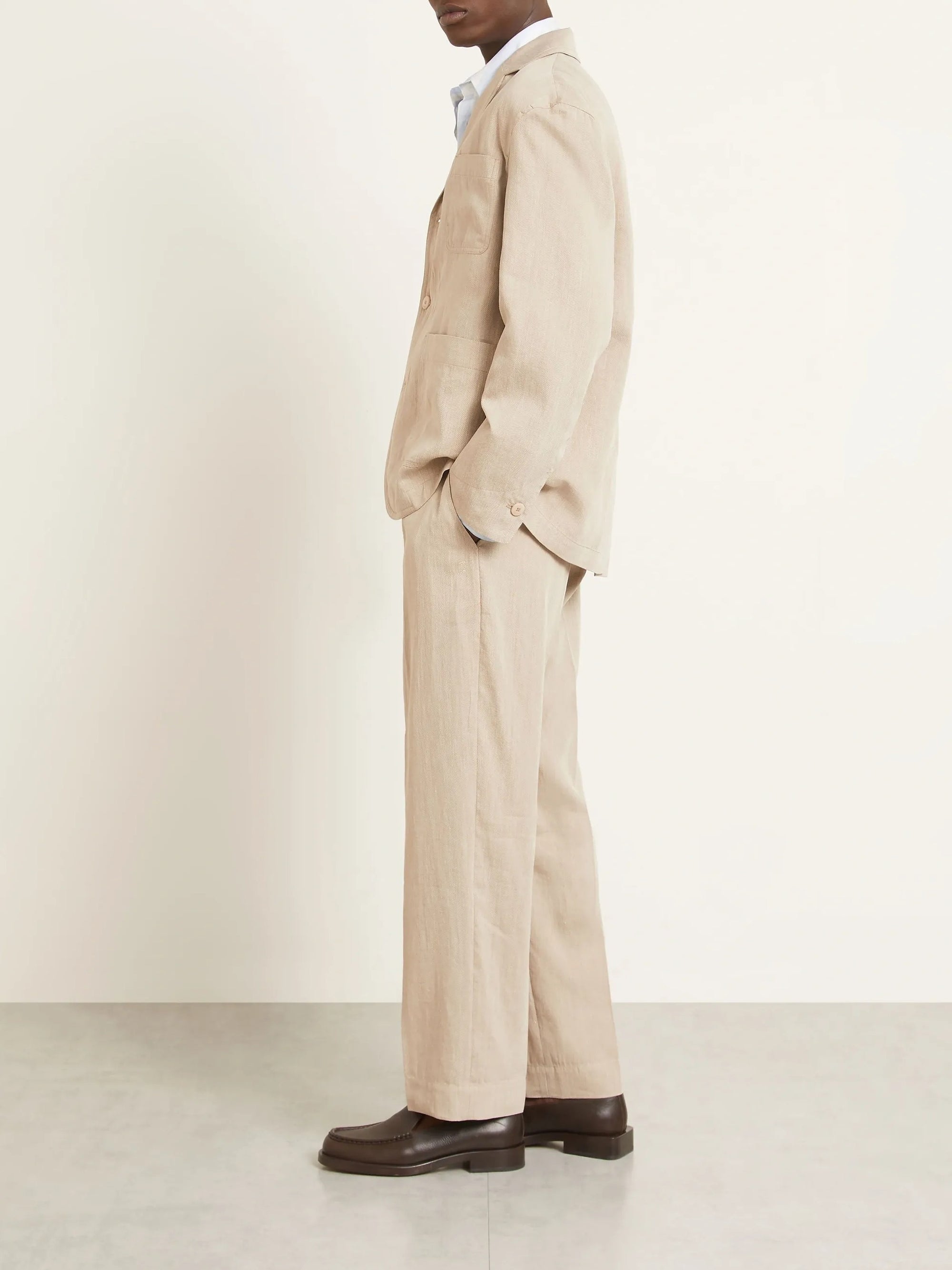 Pantalon Linu tailleur structuré en soie mélangée - Dark Beige