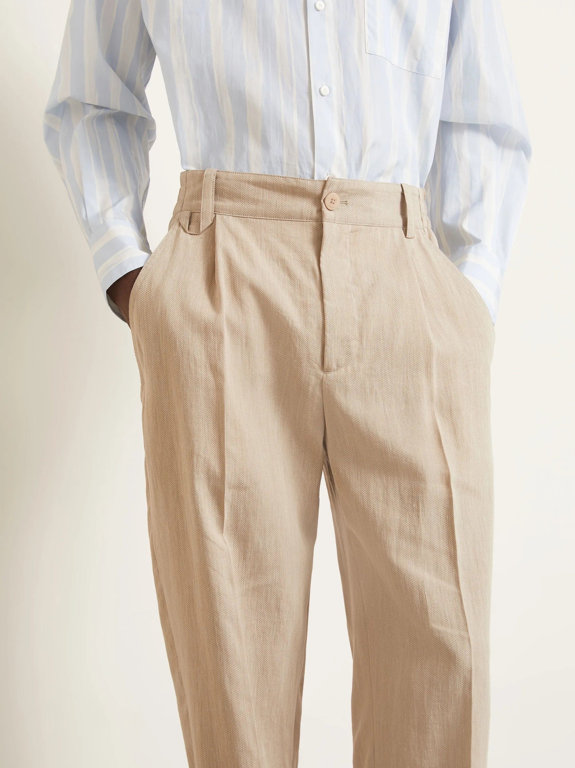 Pantalon Linu tailleur structuré en soie mélangée - Dark Beige
