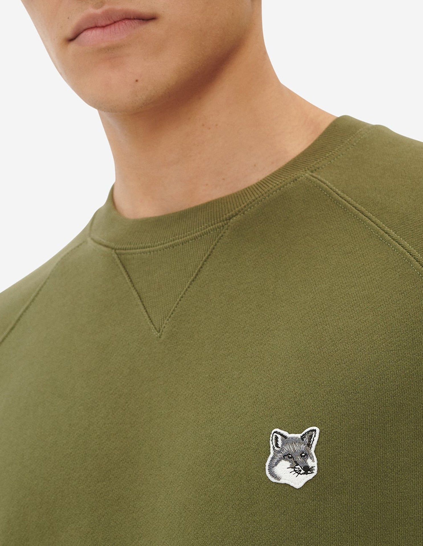 Sweatshirt à col rond avec écusson - Khaki Grey