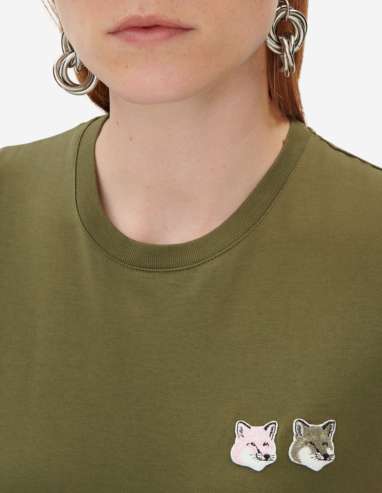 T-shirt court avec écusson - Khaki Grey