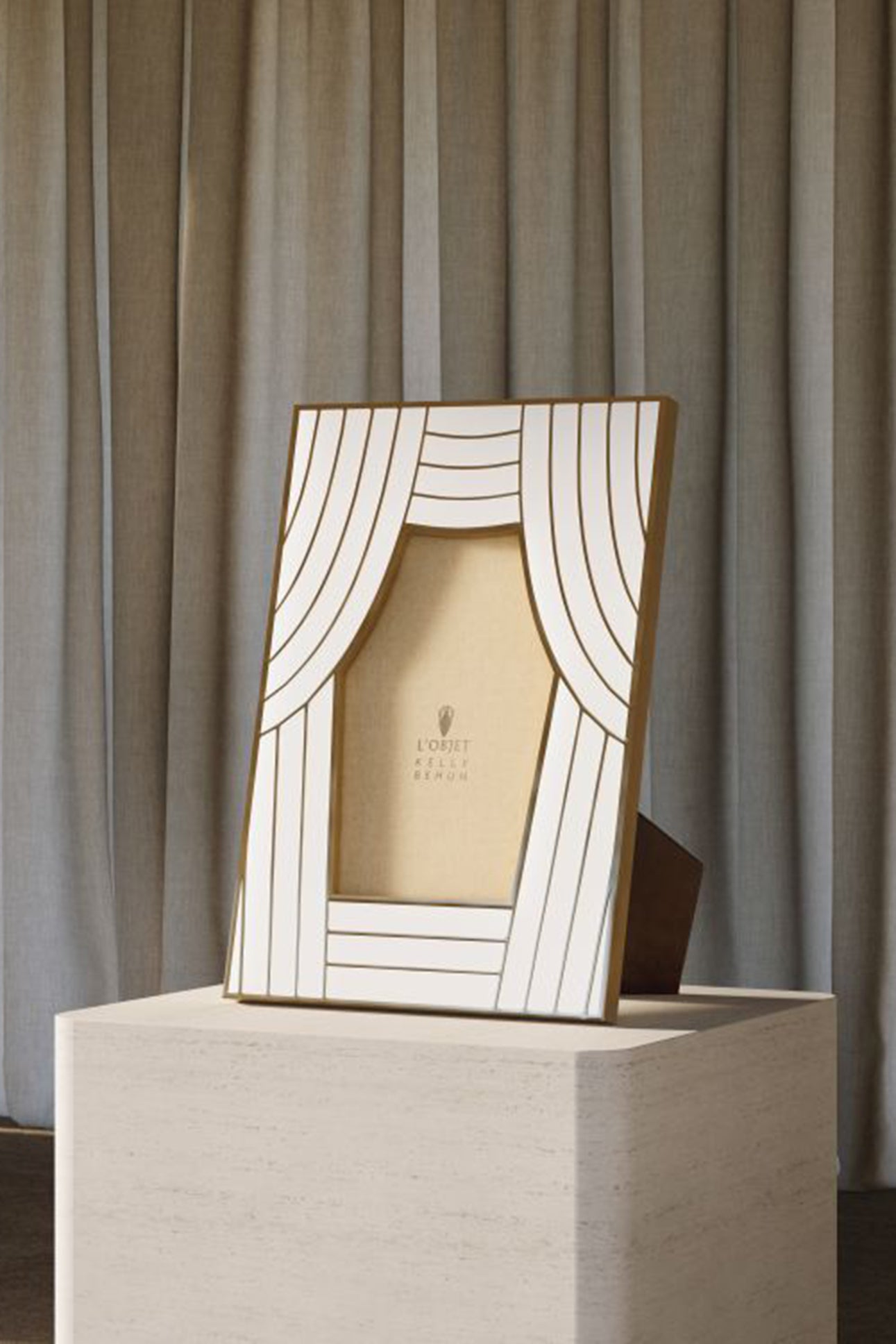 Kelly Behun glass curtain frame - White & Gold