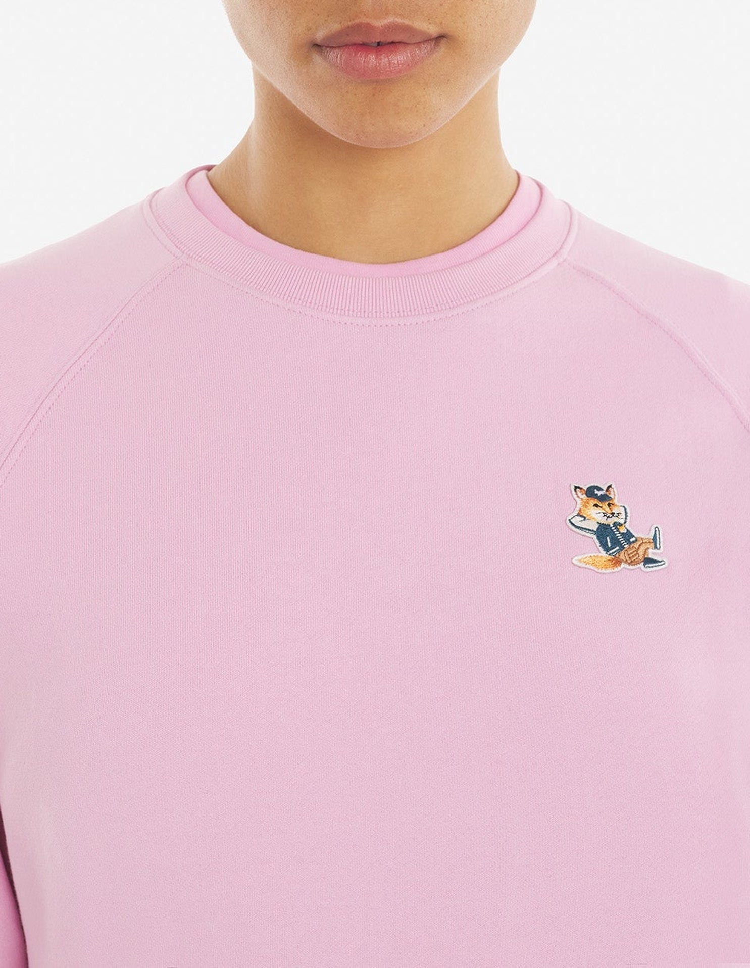 Sweatshirt à col rond ajusté avec écusson - Dusty Rose