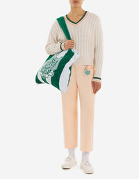 Long-sleeved v-neck jumper with crest - Ecru