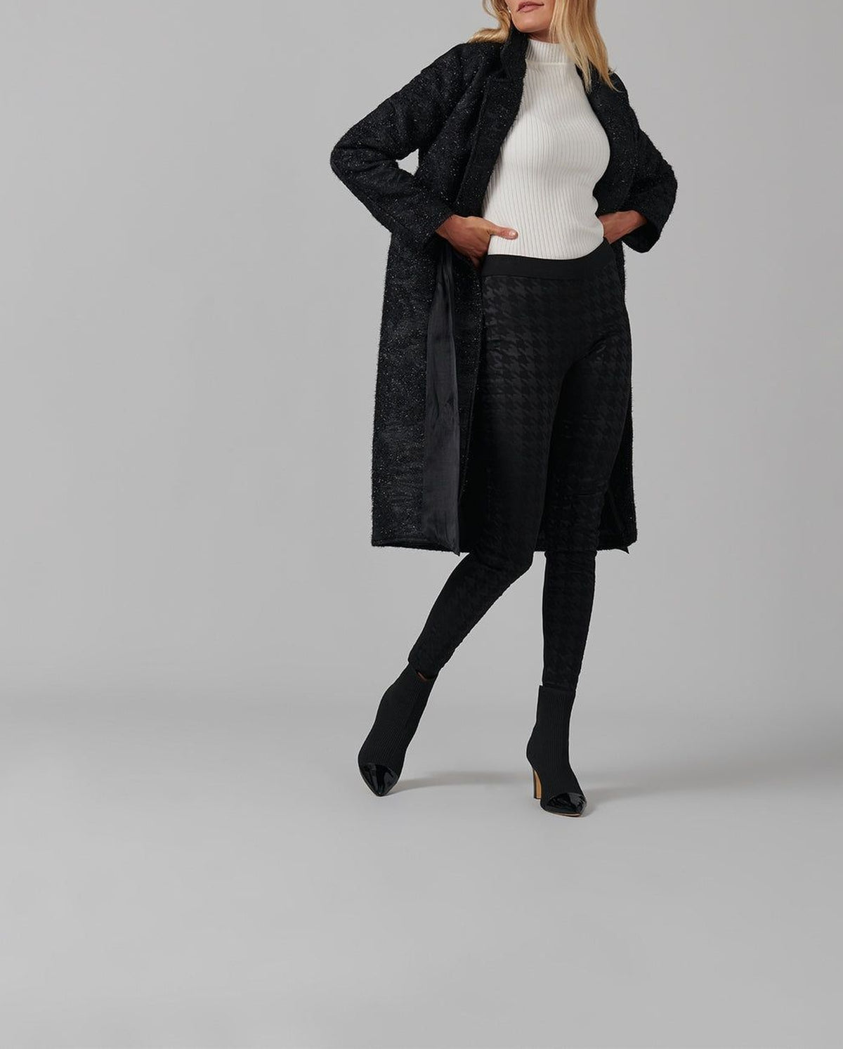 Leipoa wrap-around coat - Black