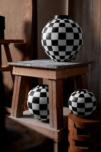 Petit vase « Damier » - Noir & Blanc