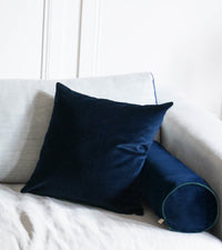 Coussin Nonna en velours - Bleu marine