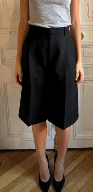 Light Mid Rise Short - Black