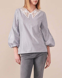 Blouse Lilas en dentelle à manches ballons - Black & White