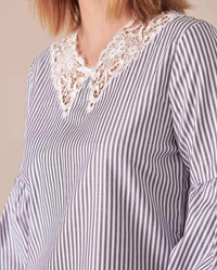 Blouse Lilas en dentelle à manches ballons - Black & White