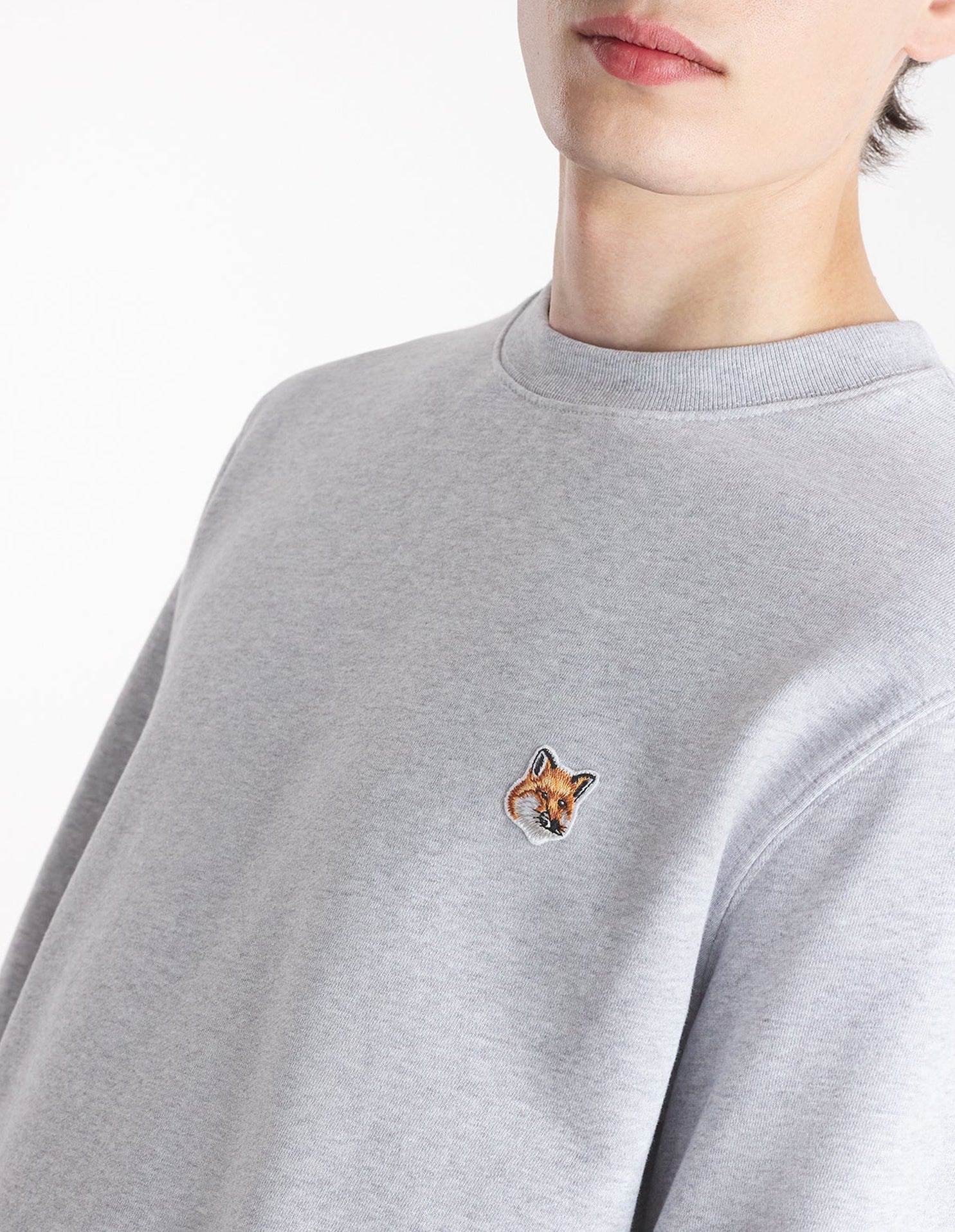 Sweatshirt à col rond avec écusson - Light Grey Melange