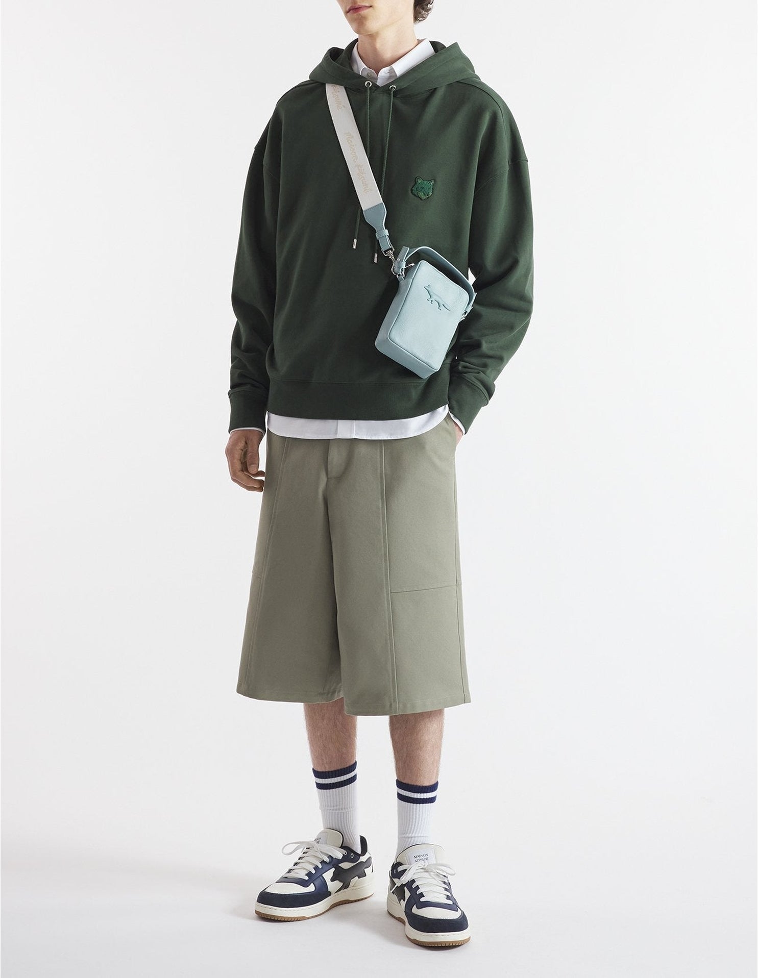 Sweat à capuche Bold Fox Head oversize avec écusson - Ranger Green