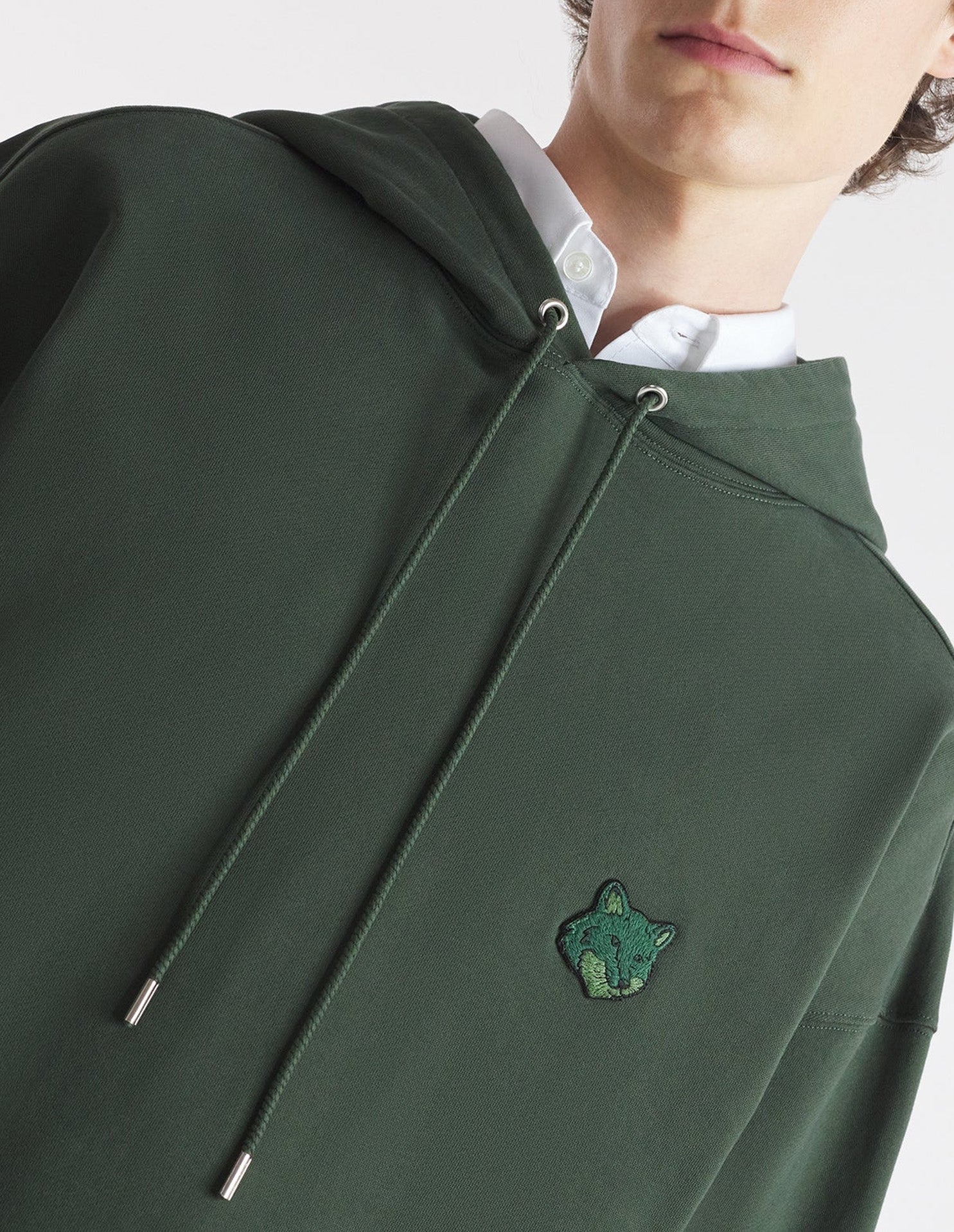 Sweat à capuche Bold Fox Head oversize avec écusson - Ranger Green