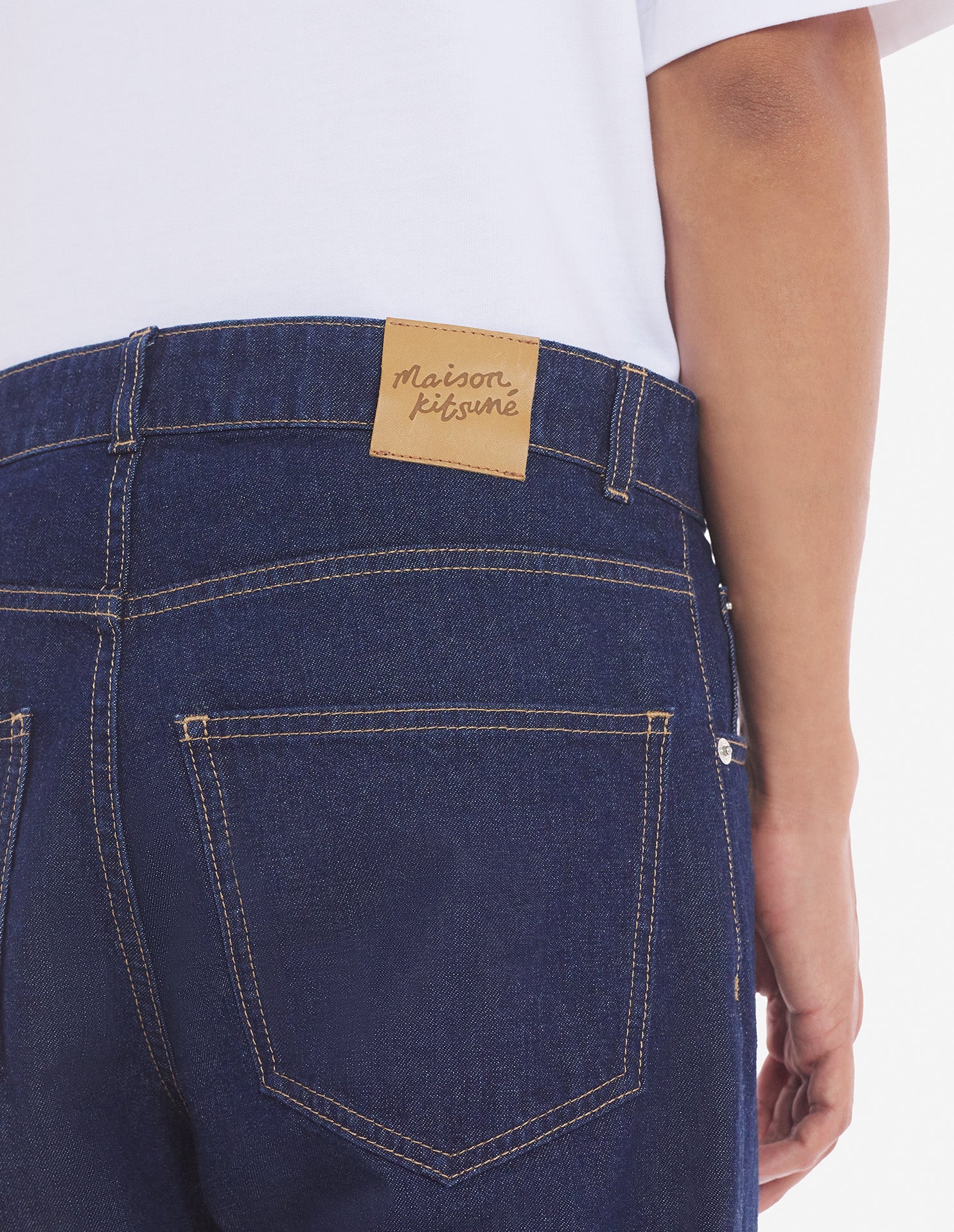 Pantalon fuselé avec écusson en denim - Washed Indigo