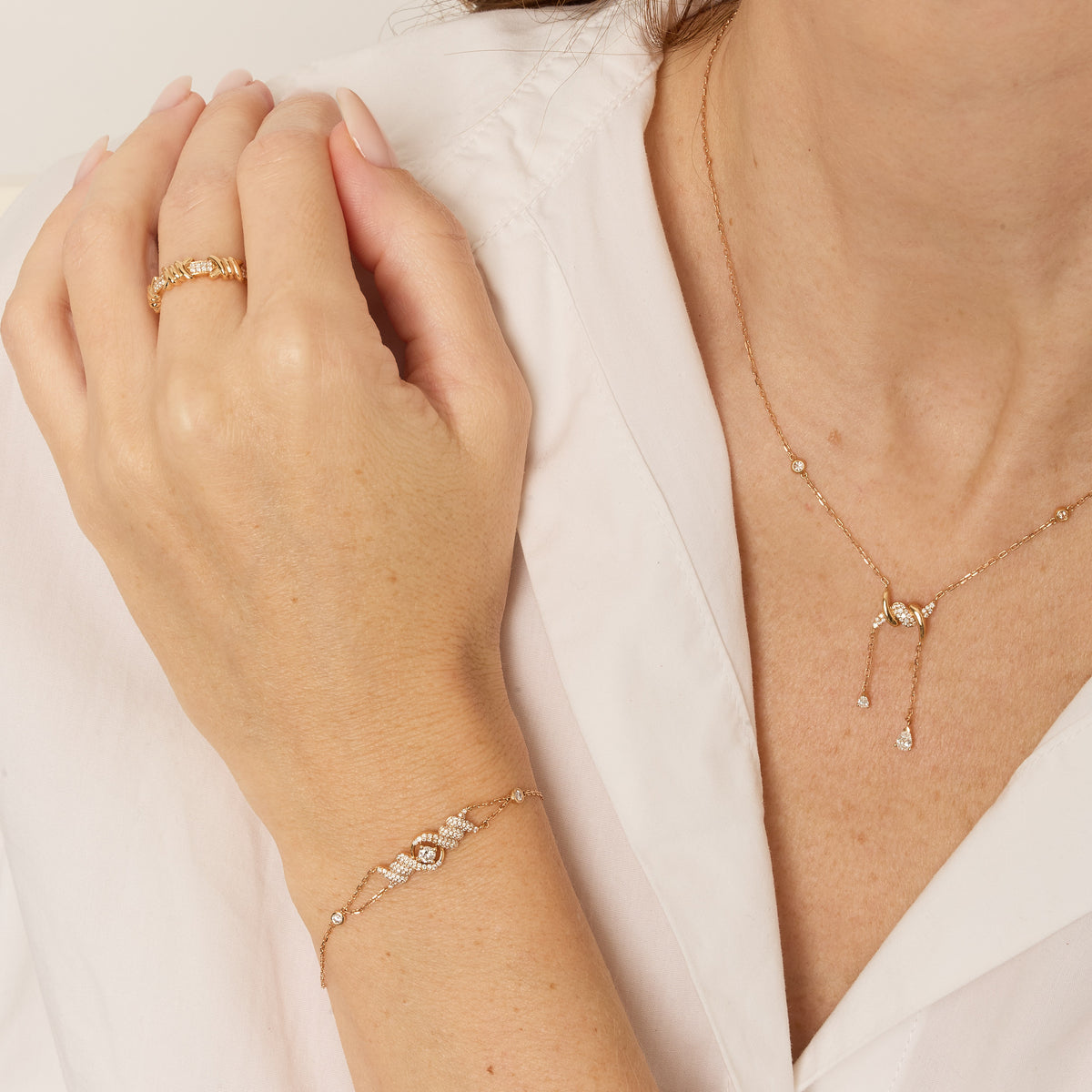 Barbelé bracelet in 18K rose gold set with diamonds - Pink