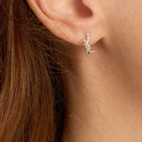 PT2_PrixTroca:545€_VentesTroca:0_QtyTroca:1_ST:0%_Boucles d'oreilles Barbelé en Or blanc 18K serties de diamants - Blanc
