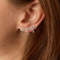 PT2_PrixTroca:640€_VentesTroca:1_QtyTroca:1_ST:100%_Bijou d'oreille gauche Délicatesse en Or blanc 18K sertie de diamants - Blanc