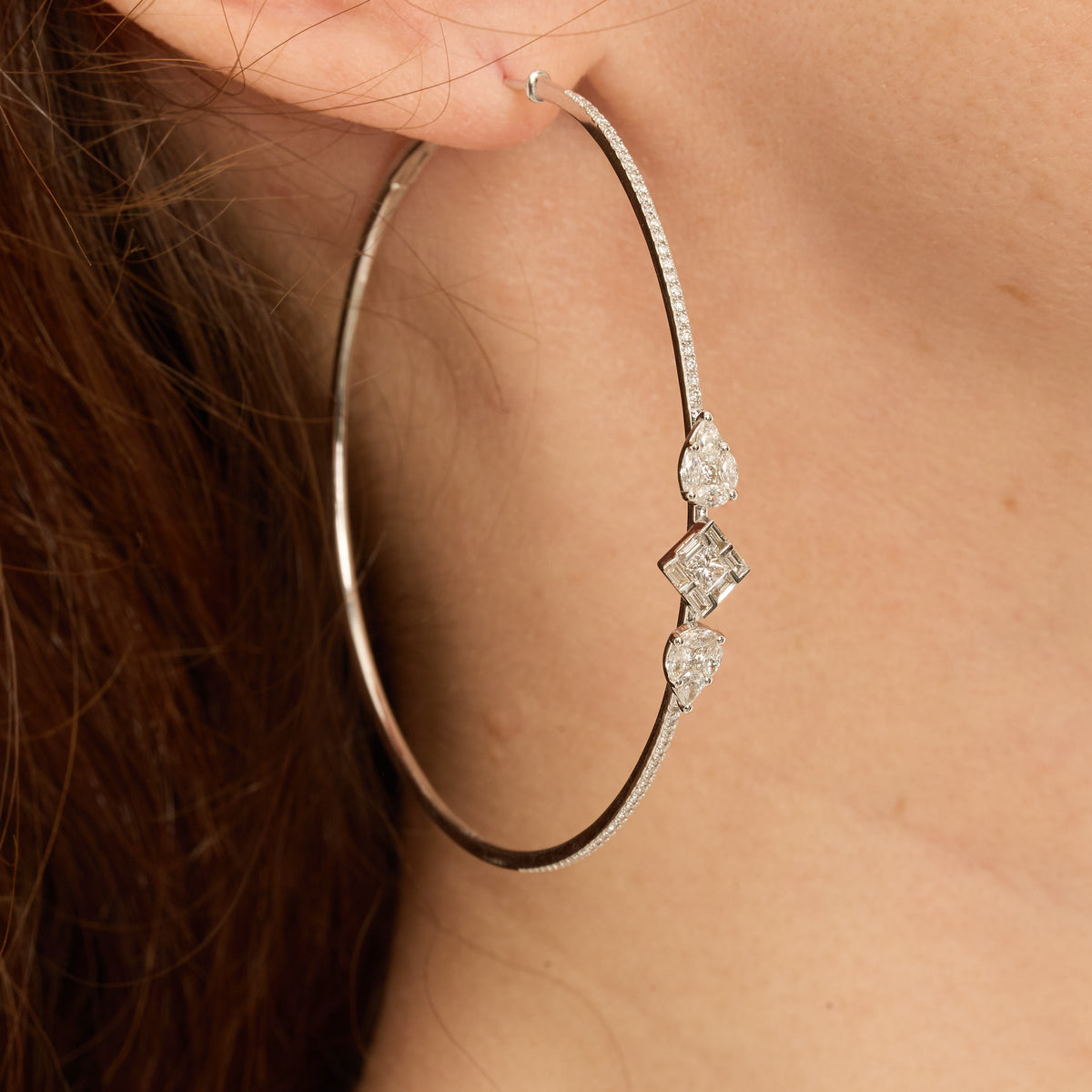 PrixTroca:3135€_VentesTroca:0_QtyTroca:1_ST:0%_Boucles d'oreilles créoles Délicatesse en Or blanc 18K serties de diamants - Blanc