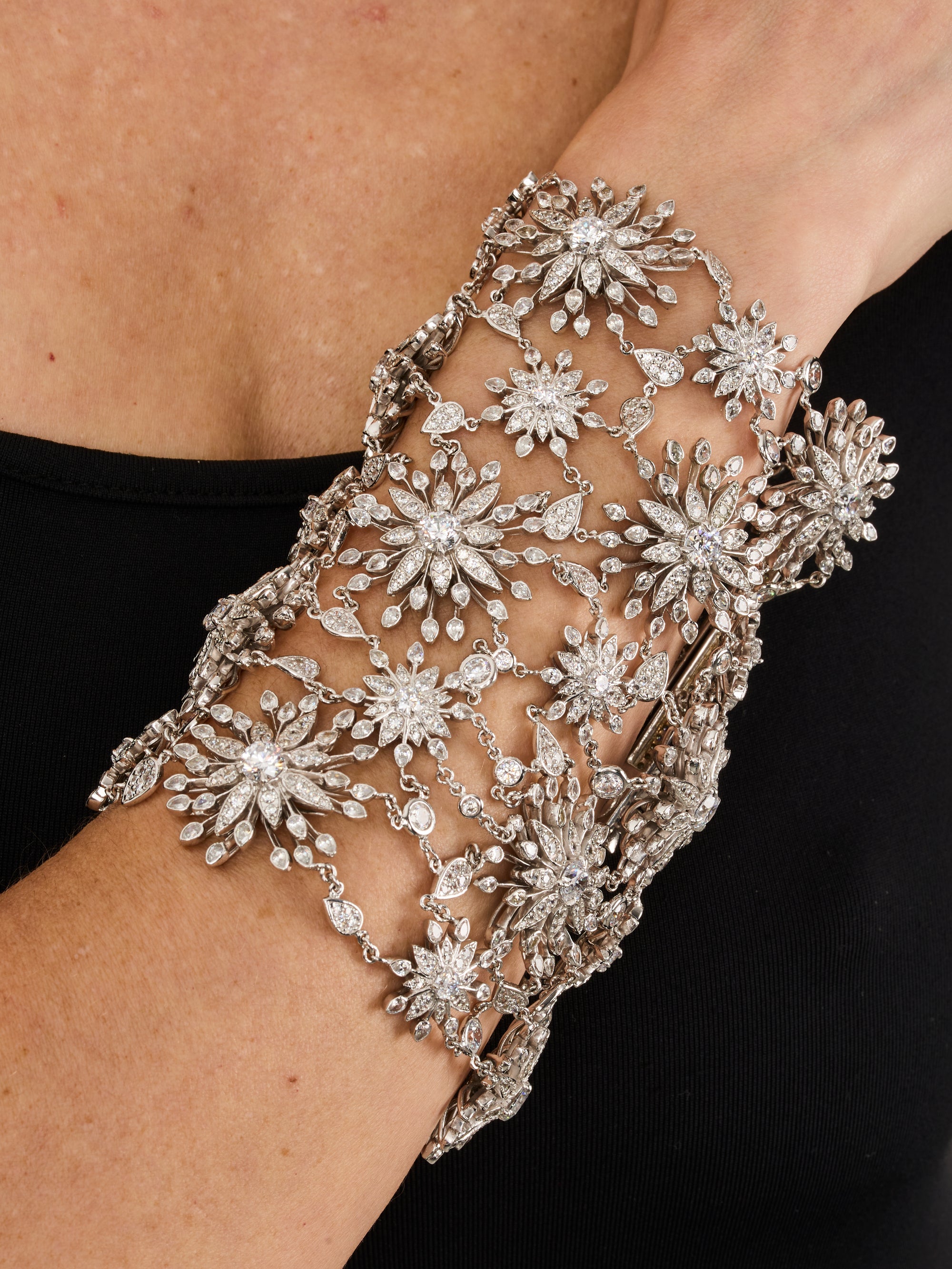 1qty NEW / Argent Rhodié Manchette Fleur en argent rhodié 925/1000 // RECO : 4750€