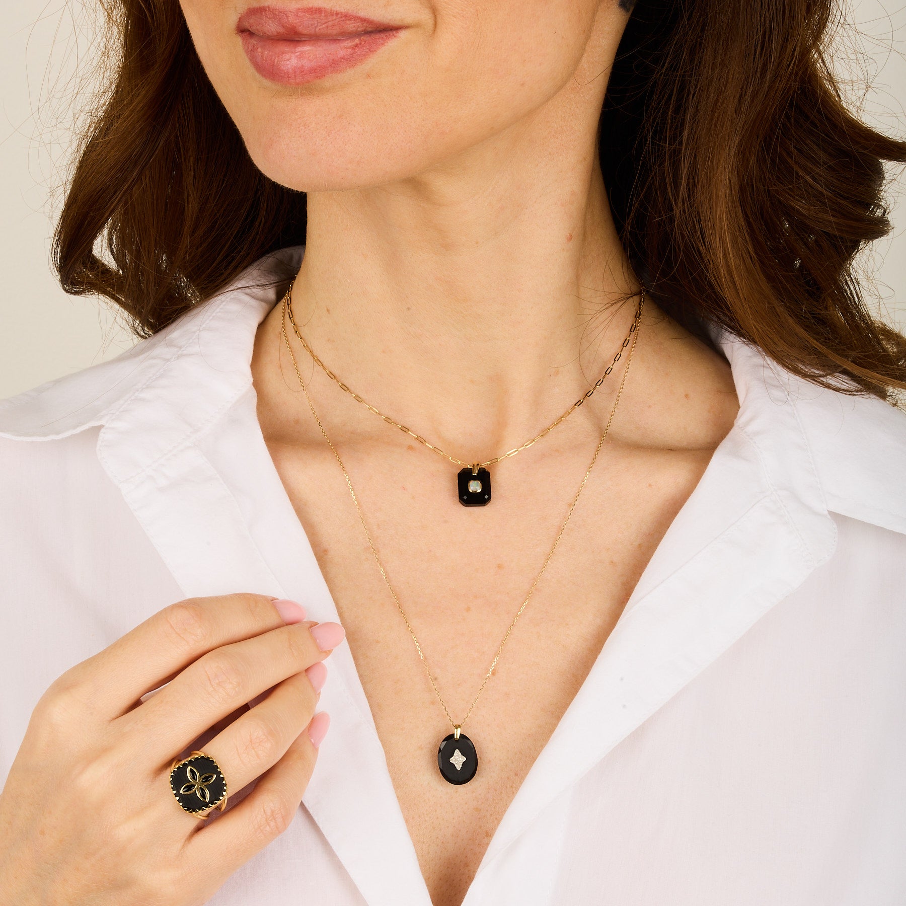 Yellow gold necklace set with diamonds - Diamond