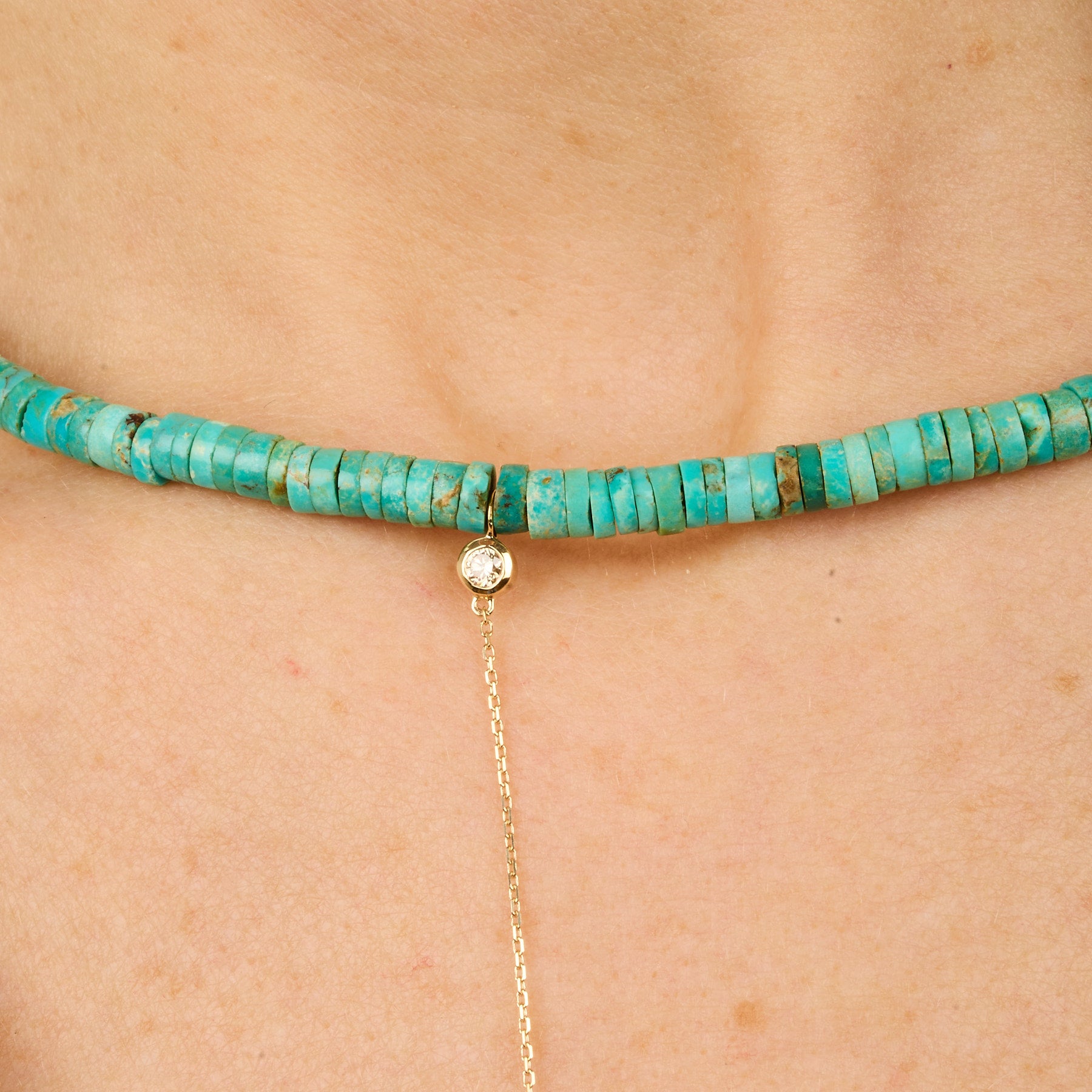Yellow gold necklace set with diamonds - Diamond & Turquoise