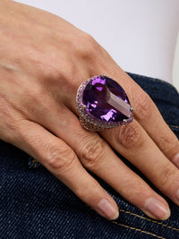 1qty DJV / QTY DISPO : 1-QTY VENDUES : 0-ST : 0% PRIX DJV : 1590€ // Argent Rhodié Bague sur argent rhodié sertie d'une taile poire améthyste 31 /// RECO : 1380€