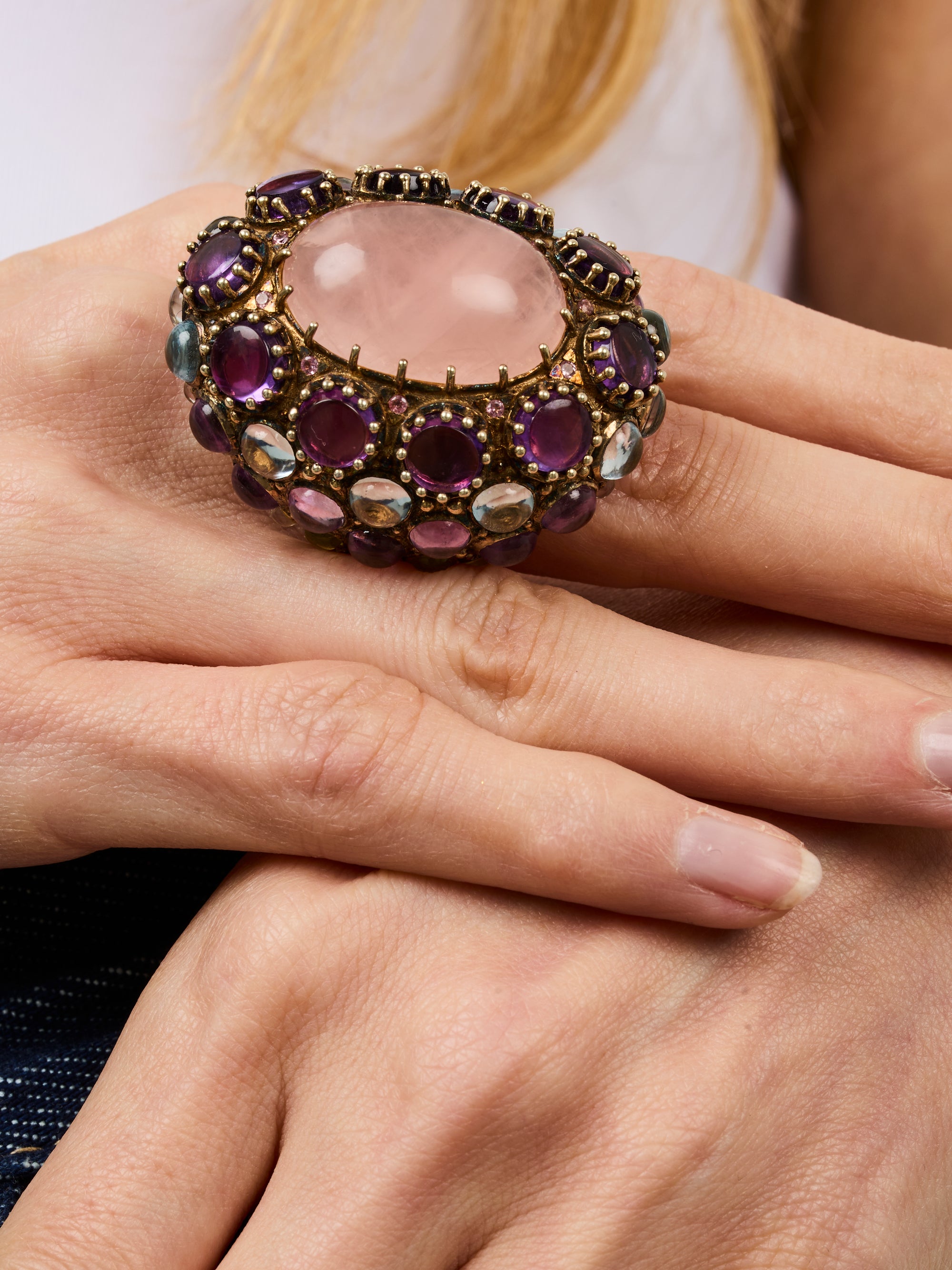 2qty DJV / QTY DISPO : 2-QTY VENDUES : 0-ST : 0% PRIX DJV : 950€ // Vermeil Bague en vermeil serti de pierres semi-précieuses cabochon quartz rose /// RECO : 875€