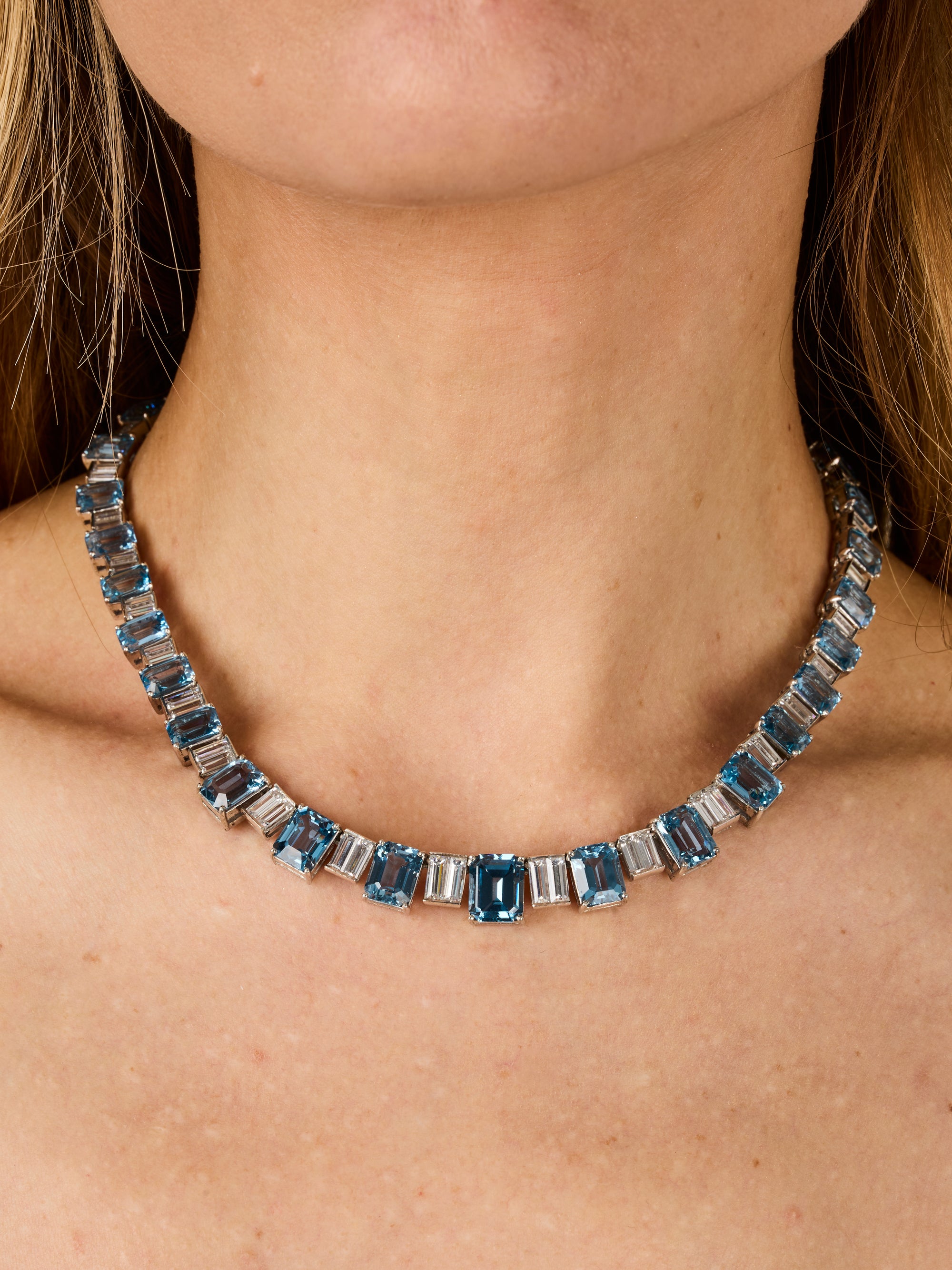 1qty NEW / Argent Rhodié Collier Burmalite taille baguette blanche et taille émeraude Burmalite couleur aigue-marine en argent rhodié // RECO : 2625€