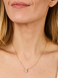 5qty NEW / Or jaune 18ct Pendentif en or jaune 18 carats sur chaîne // RECO : 588€