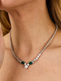 1qty NEW / Argent Rhodié Collier en argent rhodié serti de Burmalite vert émeraude et blanche // RECO : 1680€