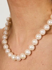 3qty DJV / QTY DISPO : 2-QTY VENDUES : 0-ST : 0% PRIX DJV : 650€ // Argent Rhodié Collier 40cm perles d'eau douce avec fermoir argent rhodié pavée de Burmalite blanche /// RECO : 588€